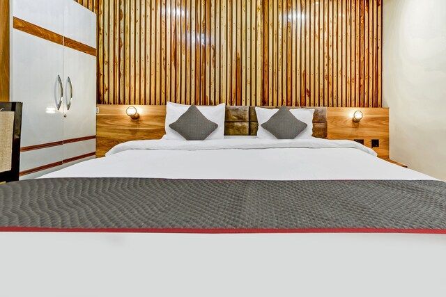 Corporate Room
