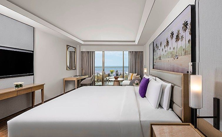 Vivanta Goa, Miramar Deluxe Room King Bed 2