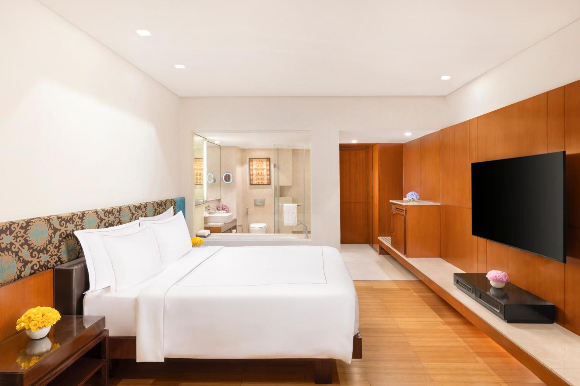 Superior Room King Bed