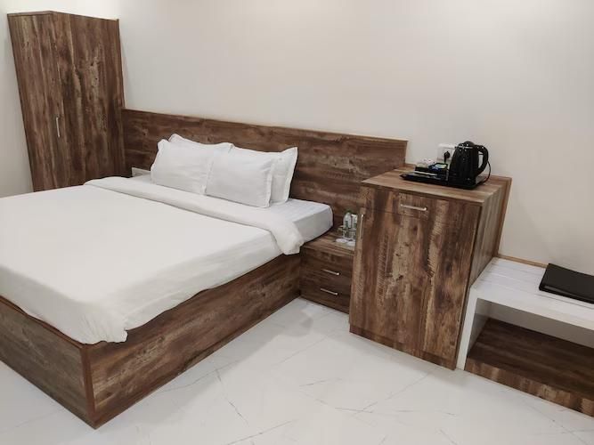 Pushp Vatika Resort & Lawns King Room