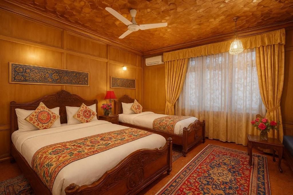 Lake Victoria Houseboat Deluxe Room 8