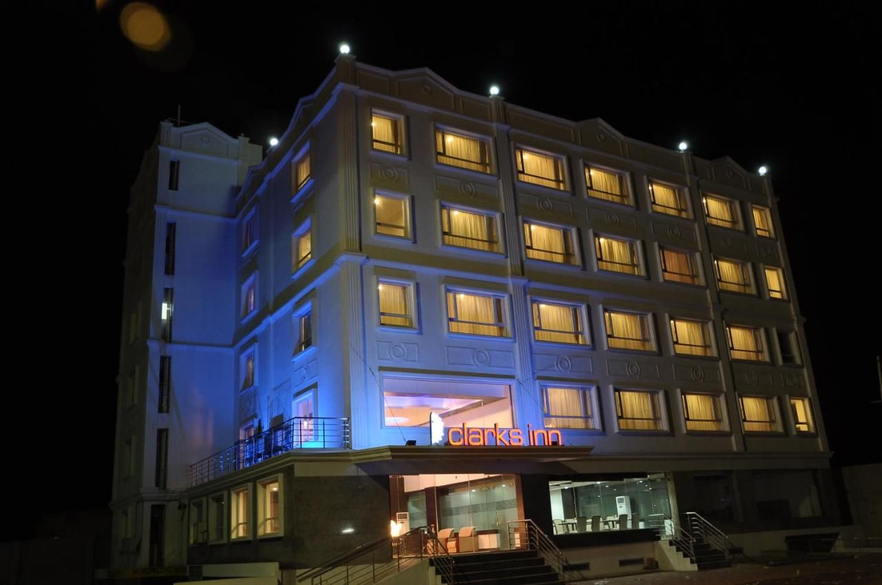 Grand Clarks Inn Badami 