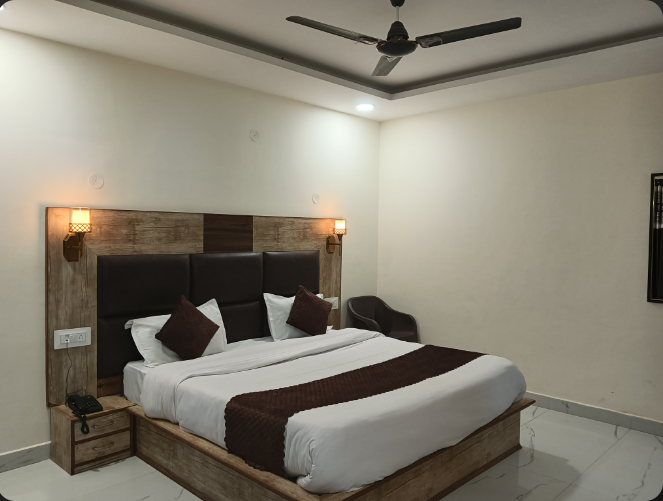 Hotel Blue Heaven - Best Hotel in Dalhousie  Deluxe Room 3