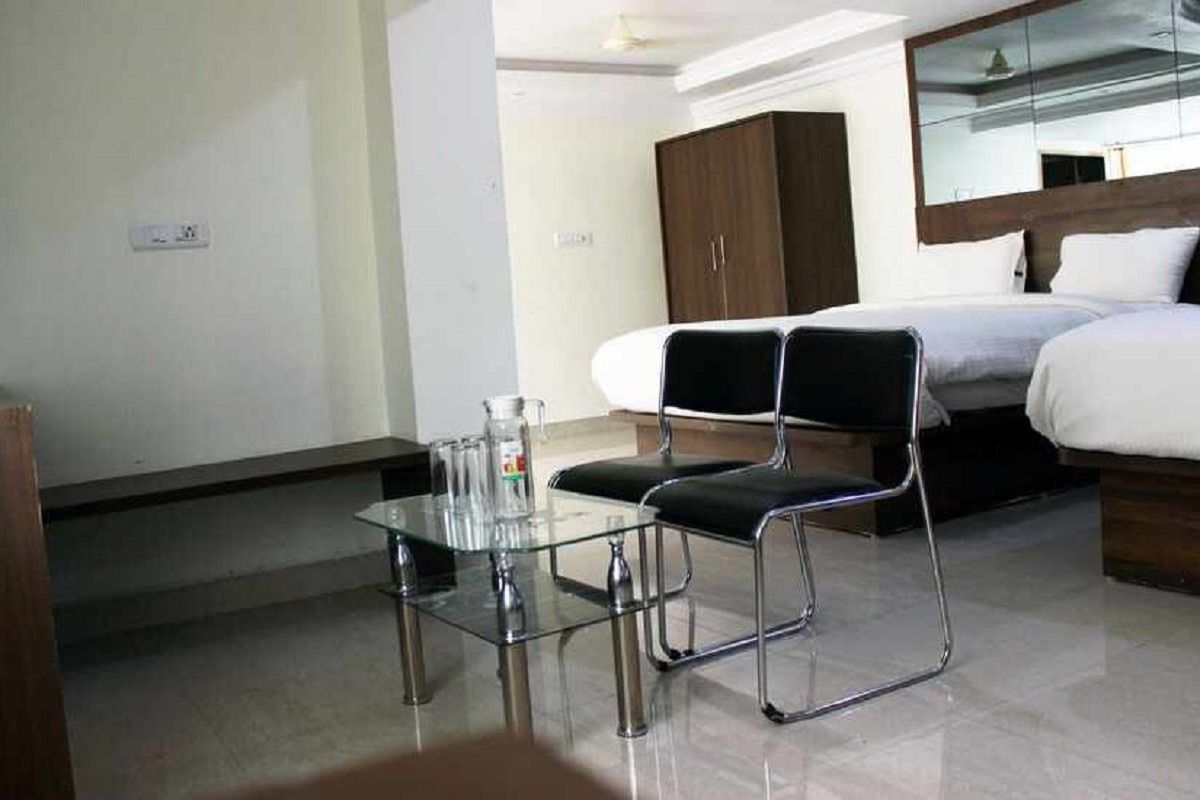 Avm Castle Standard Room AC 11