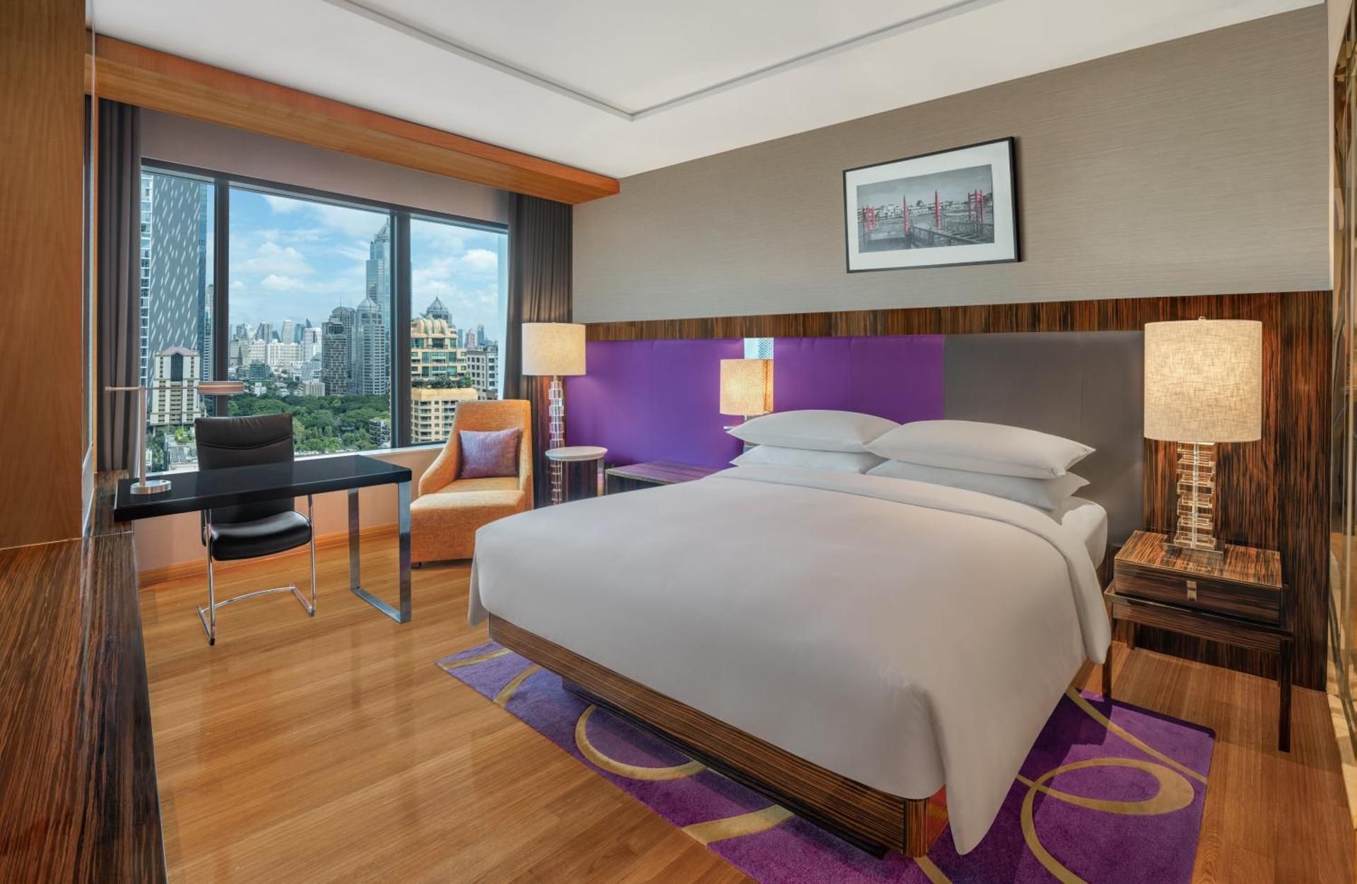 Executive, Club lounge access, Guest room, 1 King, High floor