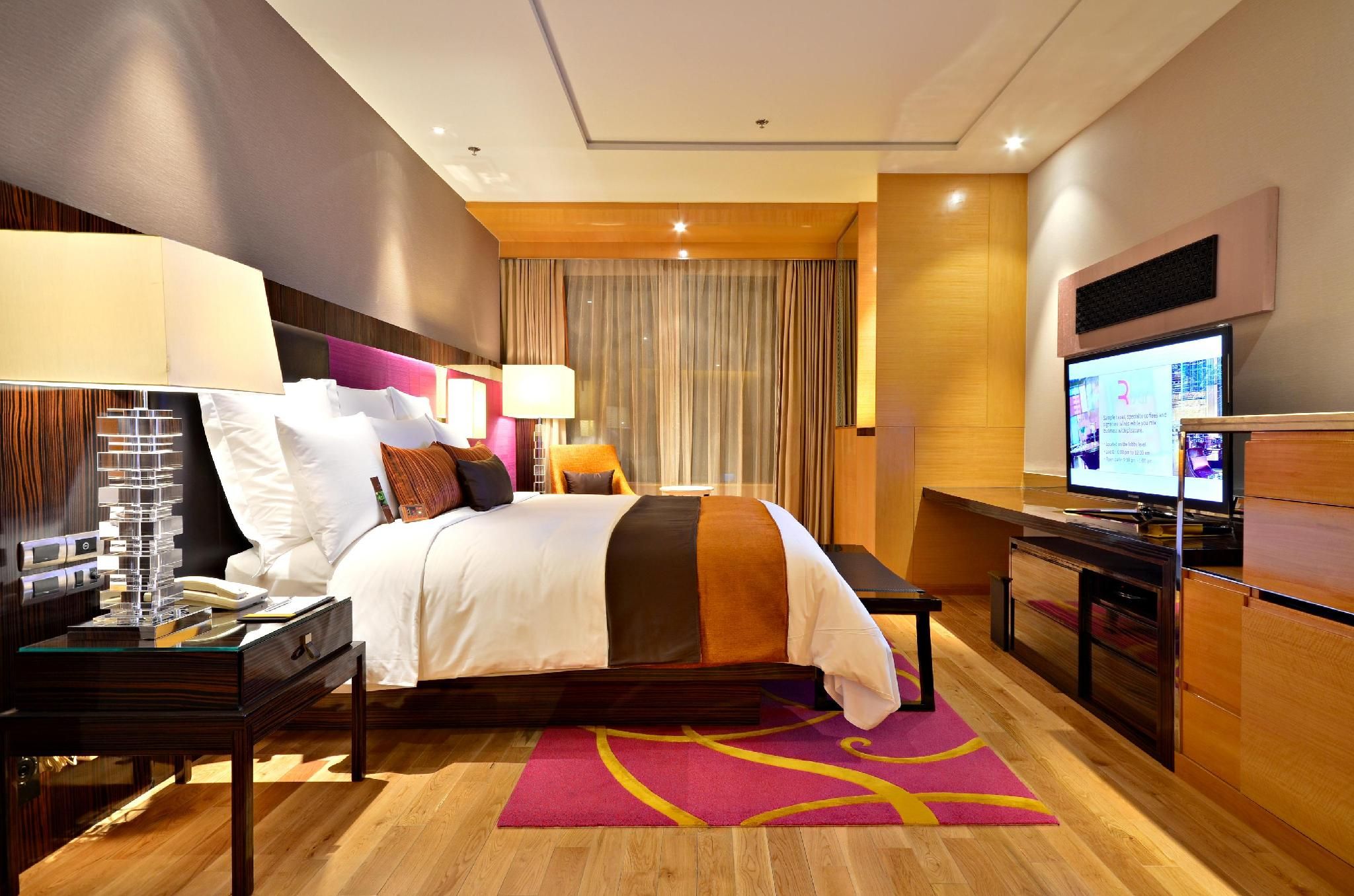 Club lounge access, 3 Bedroom Connecting Suite