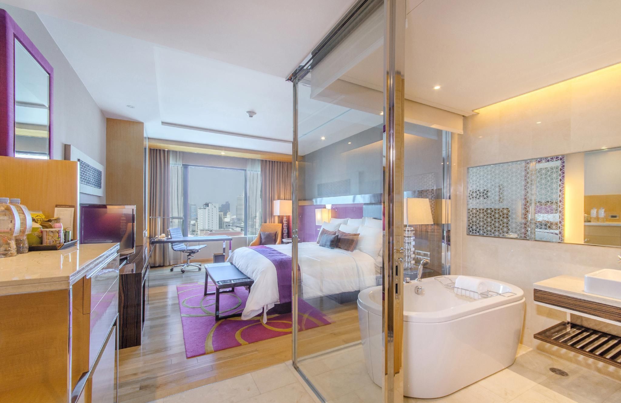 R Discovery, Guest Room, 1 King, High Floor