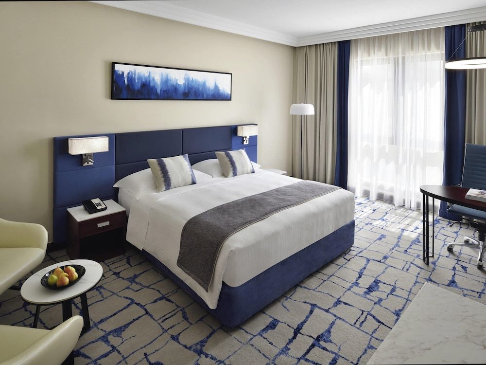 Mövenpick Hotel & Apartments Bur Dubai Superior Room, 1 King Bed 4