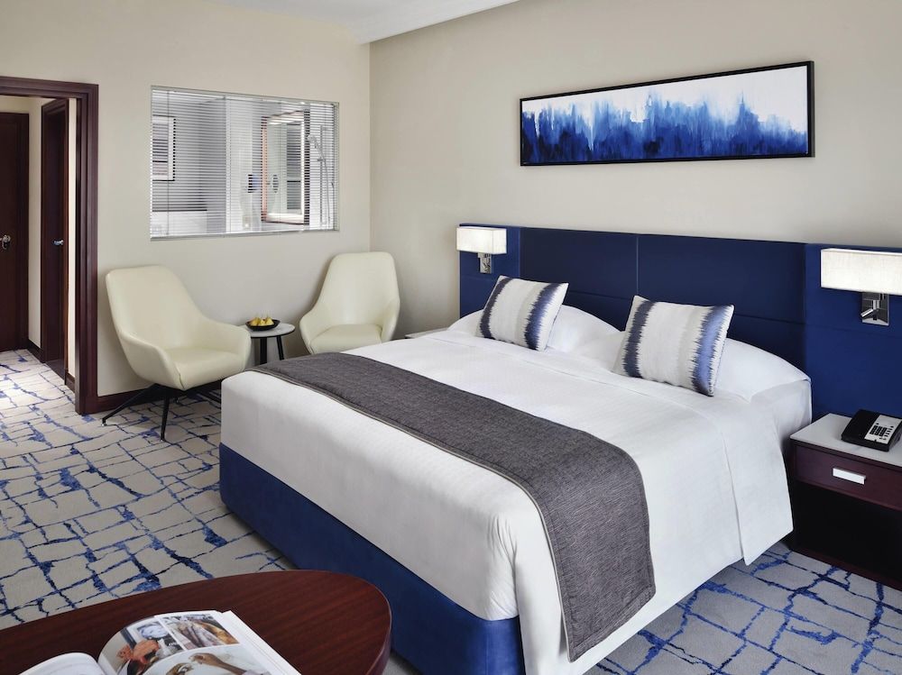 Mövenpick Hotel & Apartments Bur Dubai Superior Room, 1 King Bed
