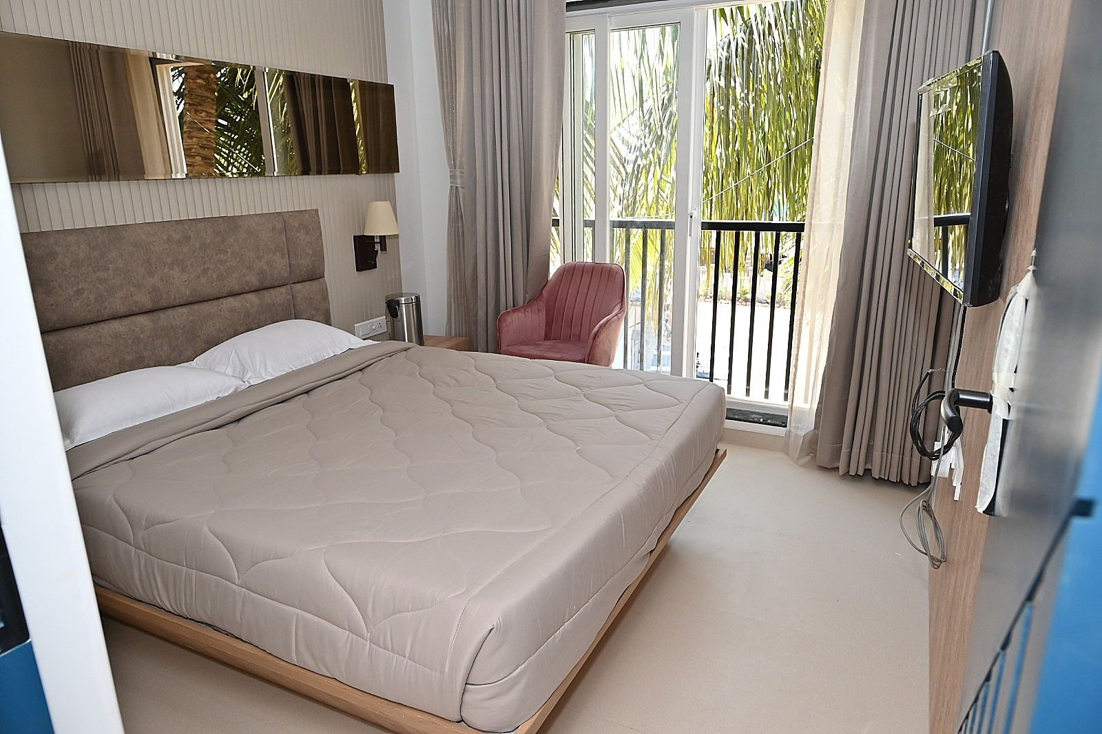 Farmhouse Residency Malad