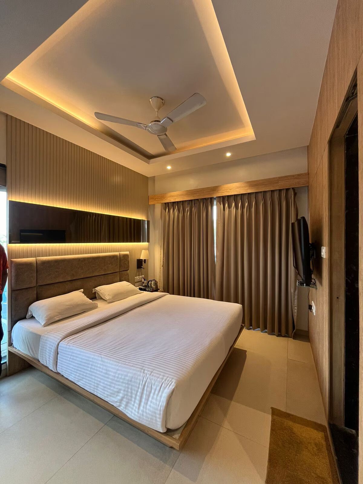 Farmhouse Residency Malad