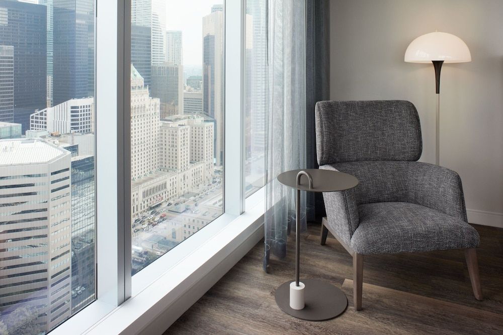 Delta Hotels by Marriott Toronto Room, 1 King Bed 5