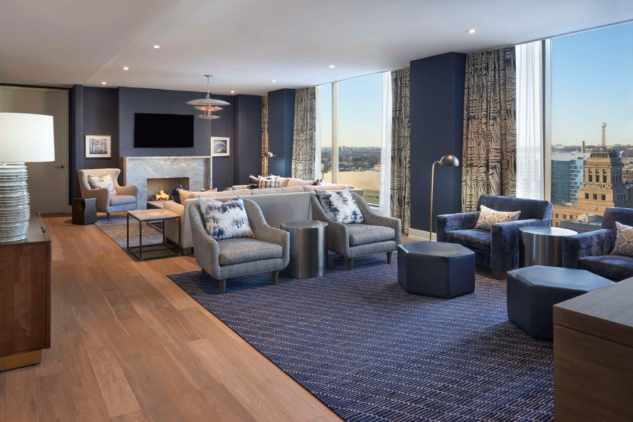 Kensington 1 Bedroom King Suite. Top Floor