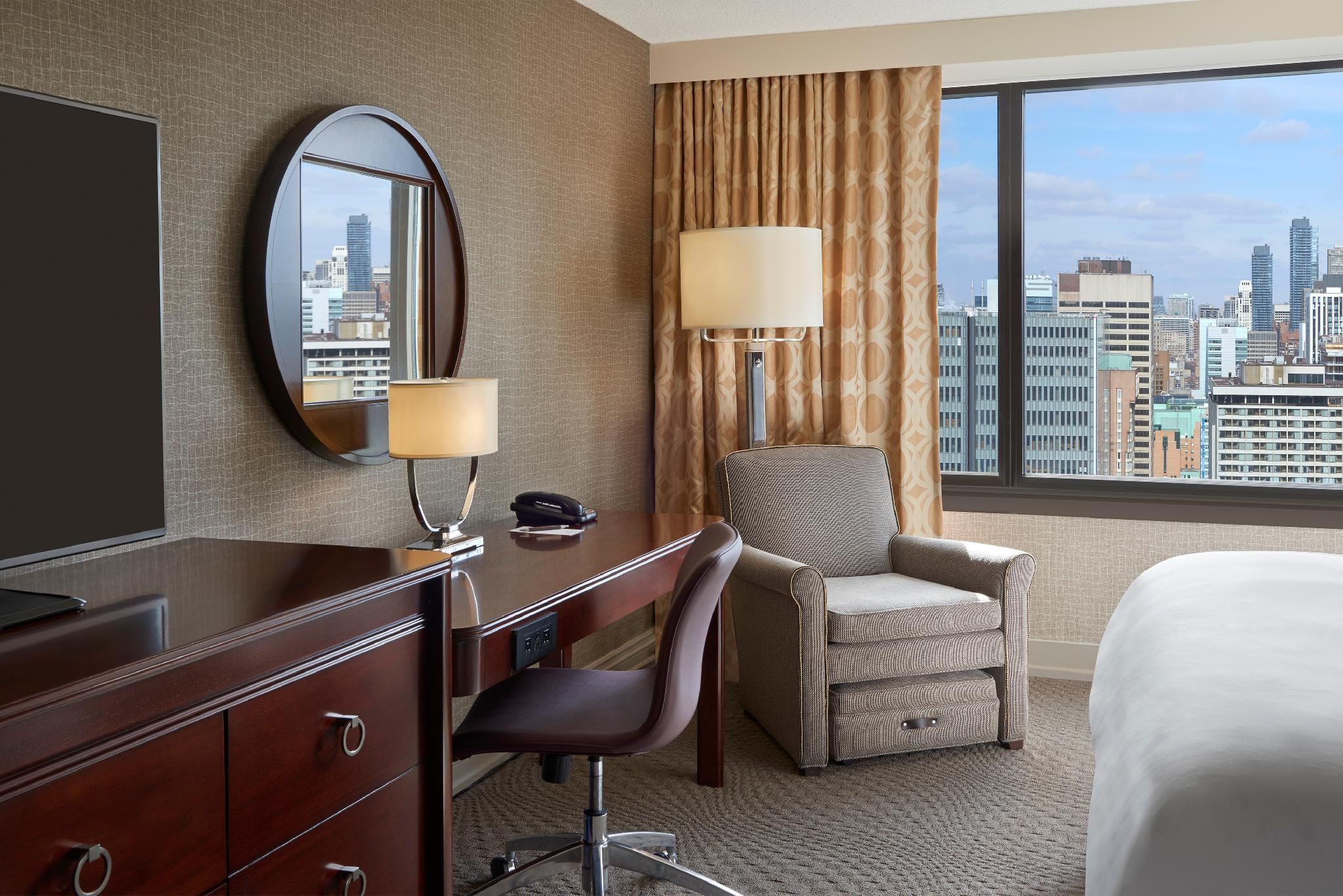 Premium Suite, Club Lounge Access, 1 Queen Bed