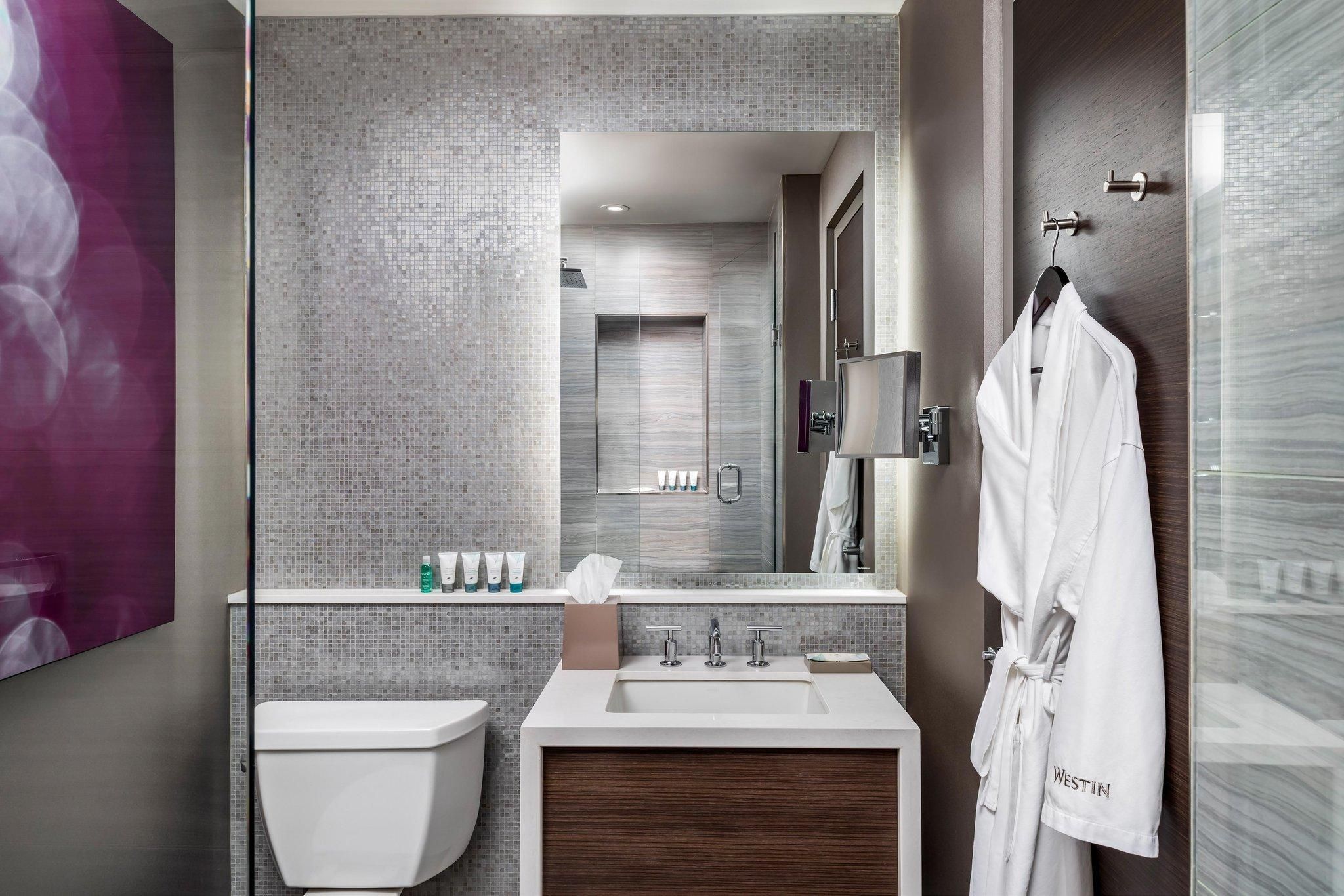 Portlands, 1 Bedroom Suite, 1 King, City view