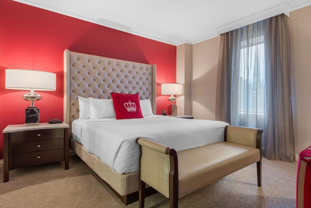 The Omni King Edward Hotel Deluxe Room, 1 King Bed 4