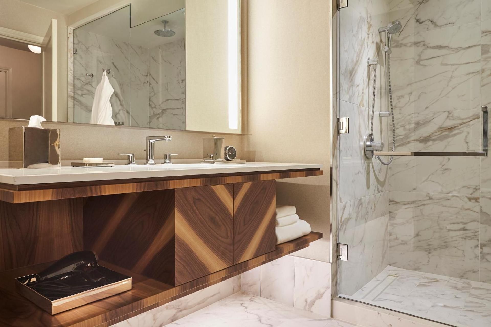 1 King Bed High Floor Deluxe