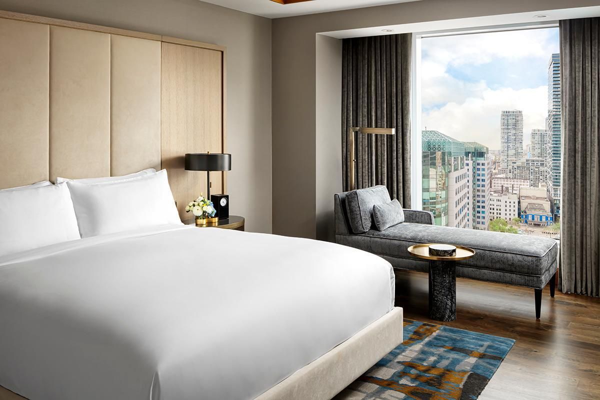 The Wellington Suite, Club level, 1 Bedroom Vice Presidential Suite, 1 King, City view