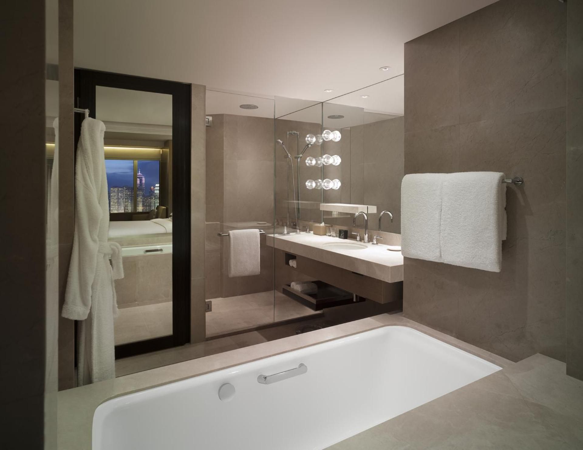 1 King Bed Harbour View With Club Access Deluxe