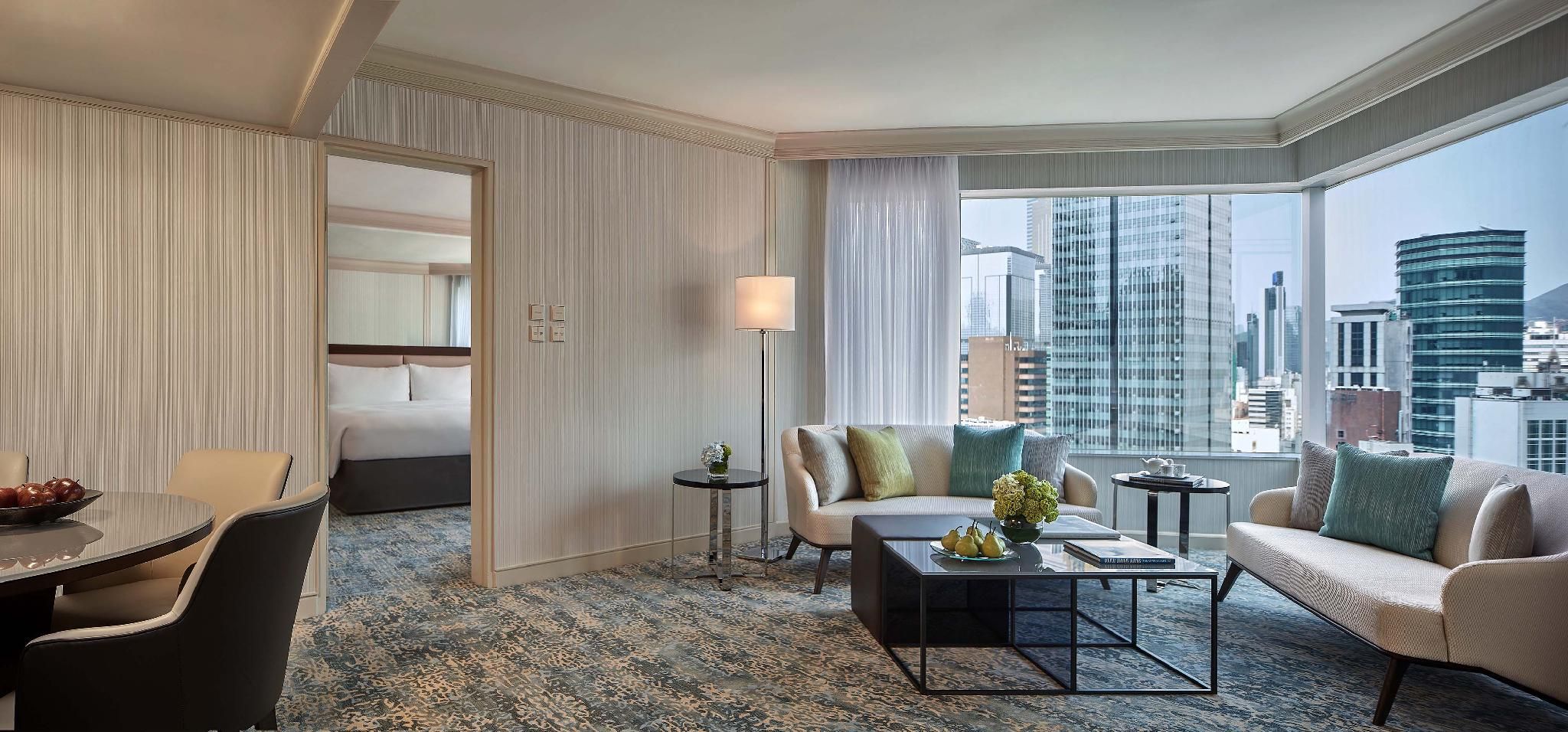Executive lounge access, Suite, 1 King, Round bed