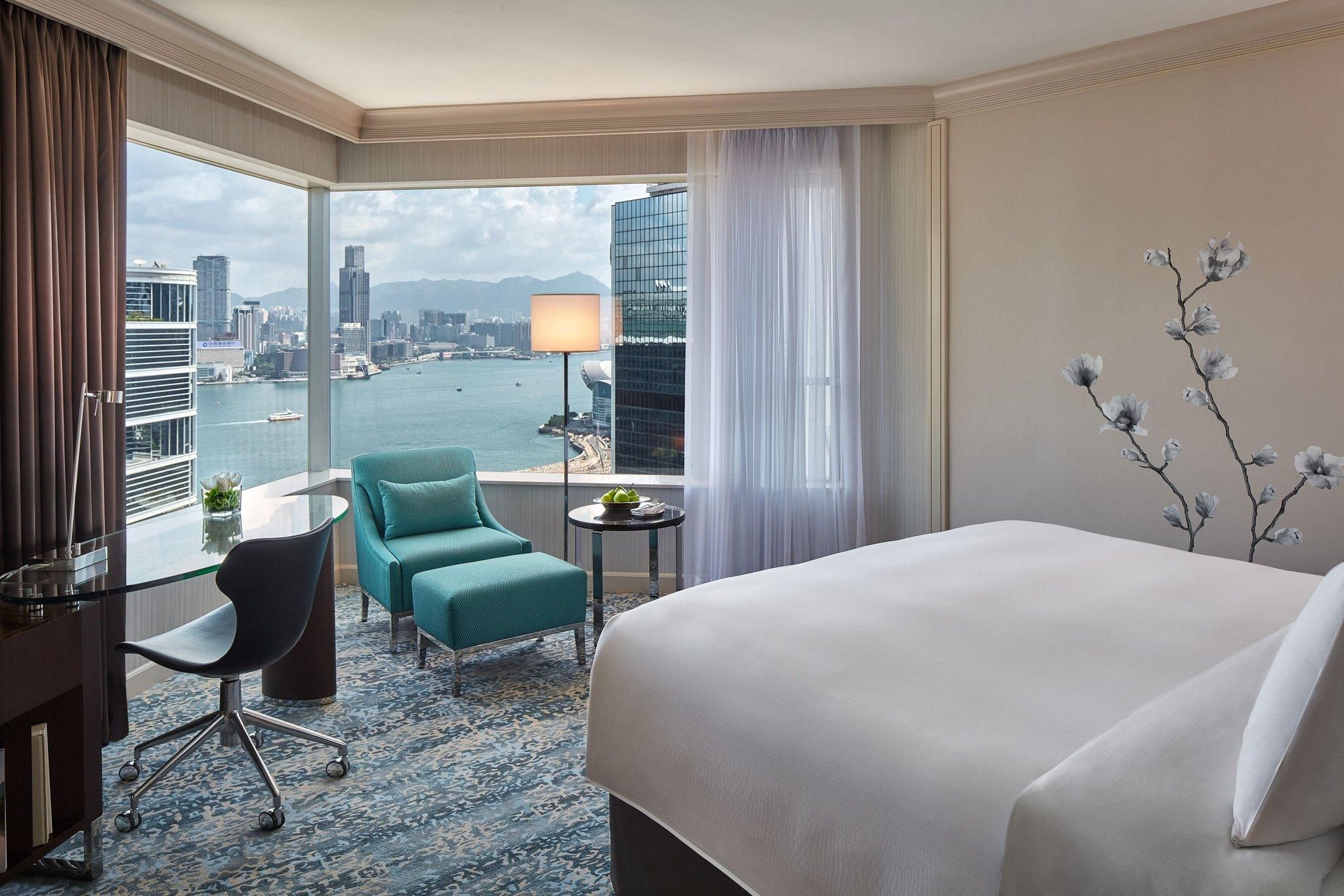 Executive Room, Executive lounge access, Guest room, 1 King, Harbor view