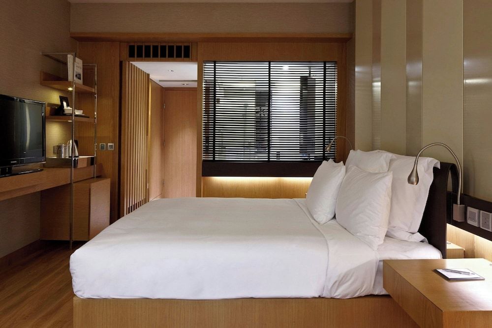 Executive Room, 1 Queen Bed, Garden View