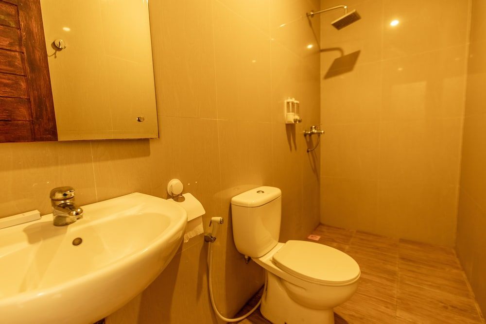 Semaya One Beach Guesthouse Twin Room 4