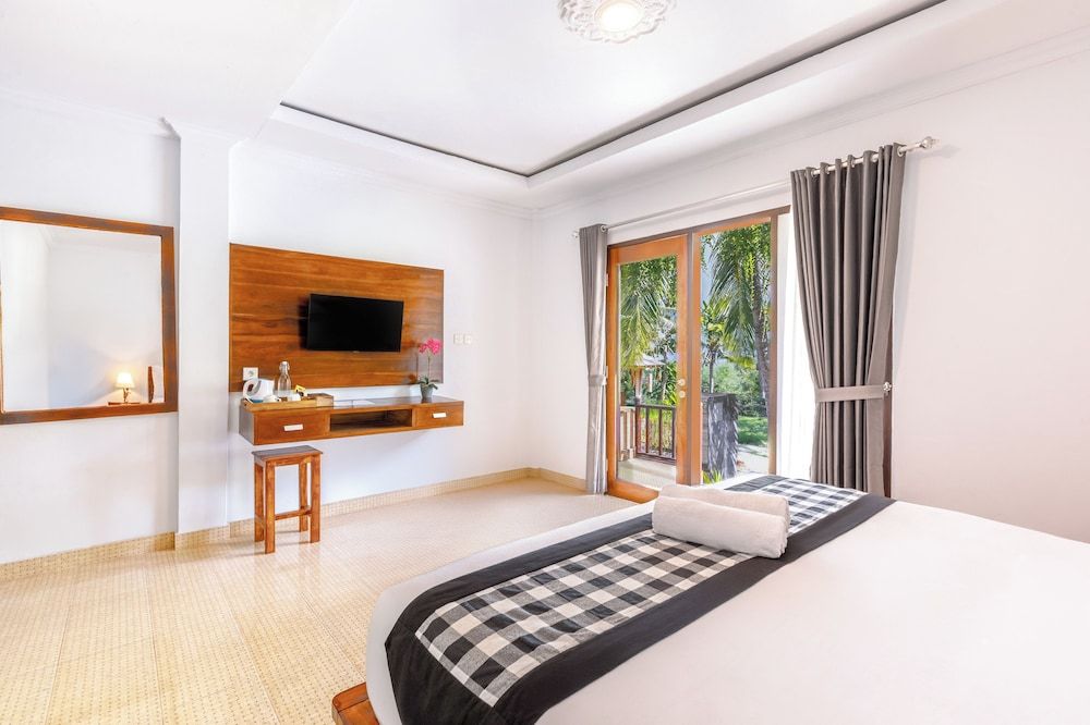 Tinggian Hill Retreat Deluxe Room 4