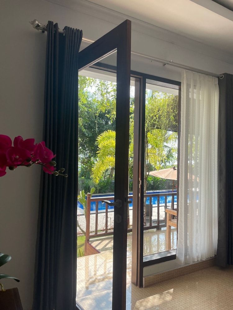 Tinggian Hill Retreat Deluxe Room 20