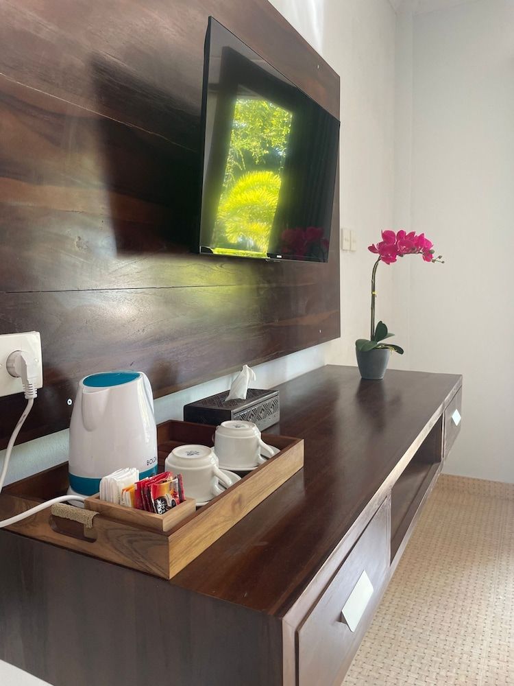 Tinggian Hill Retreat Deluxe Room 21