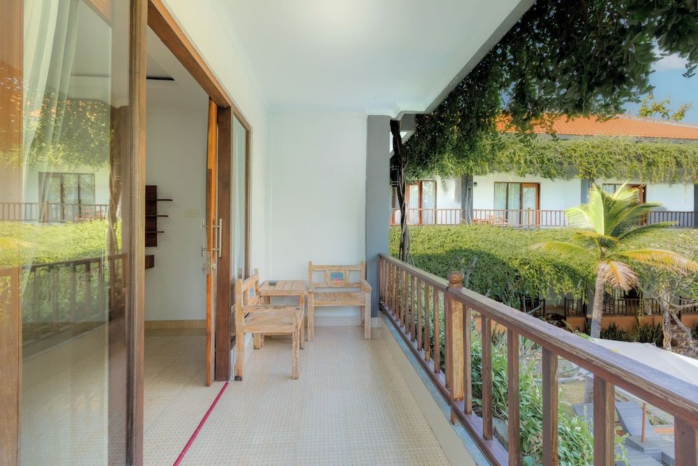 Tinggian Hill Retreat Deluxe Room 12