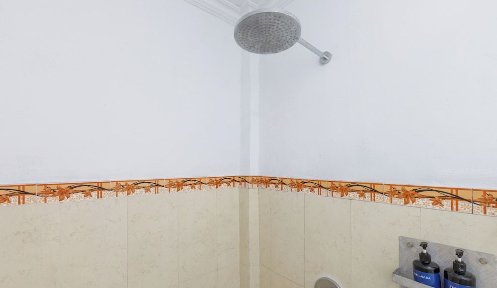 Tinggian Hill Retreat Deluxe Room 16