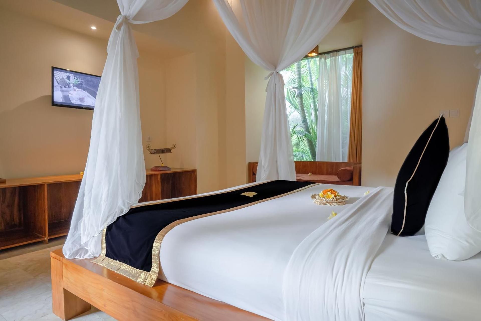 Villa With Private Pool