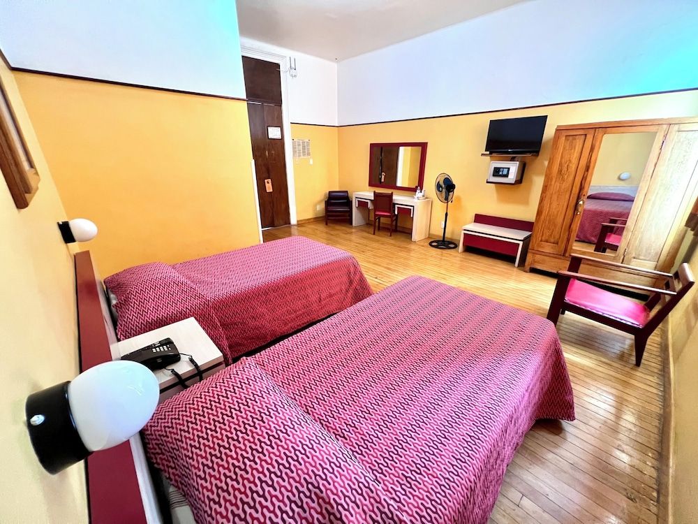 Hotel Isabel Classic Double Room 2