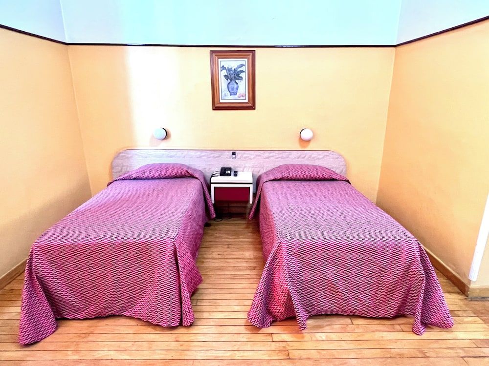 Hotel Isabel Classic Double Room 5