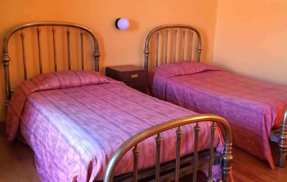 Hotel Isabel Classic Double Room 8