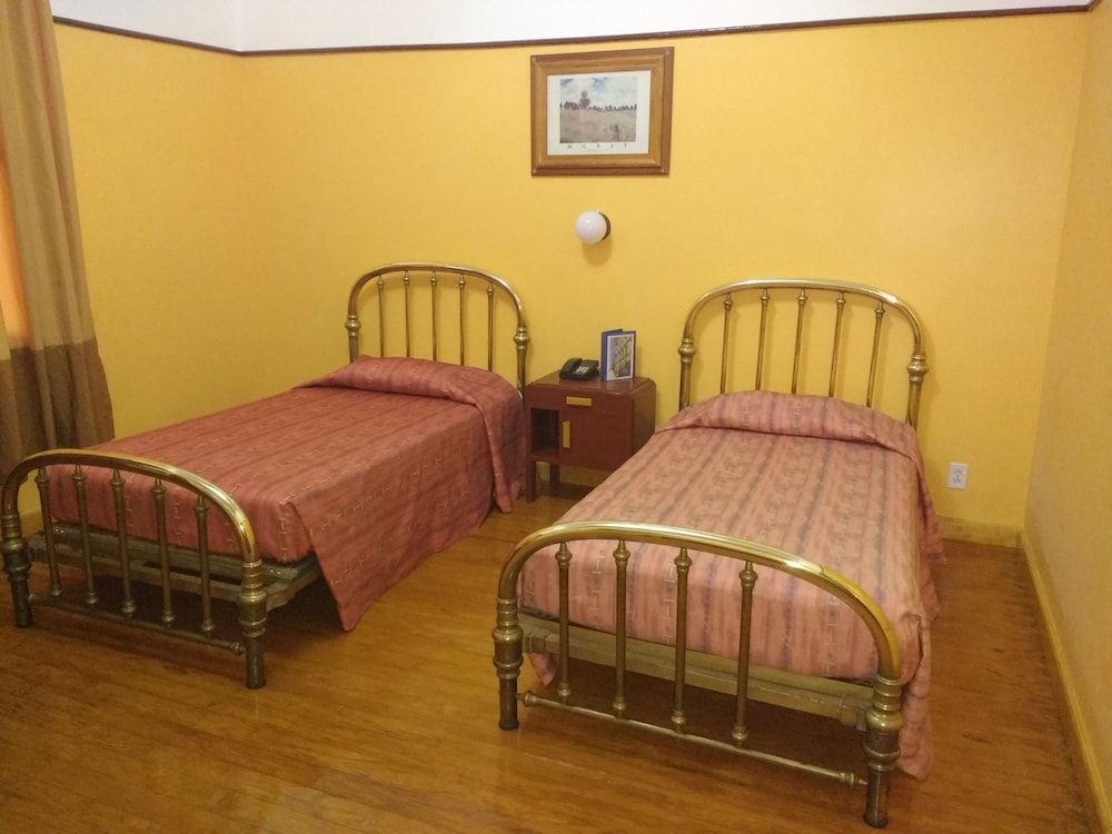 Hotel Isabel Classic Double Room 7