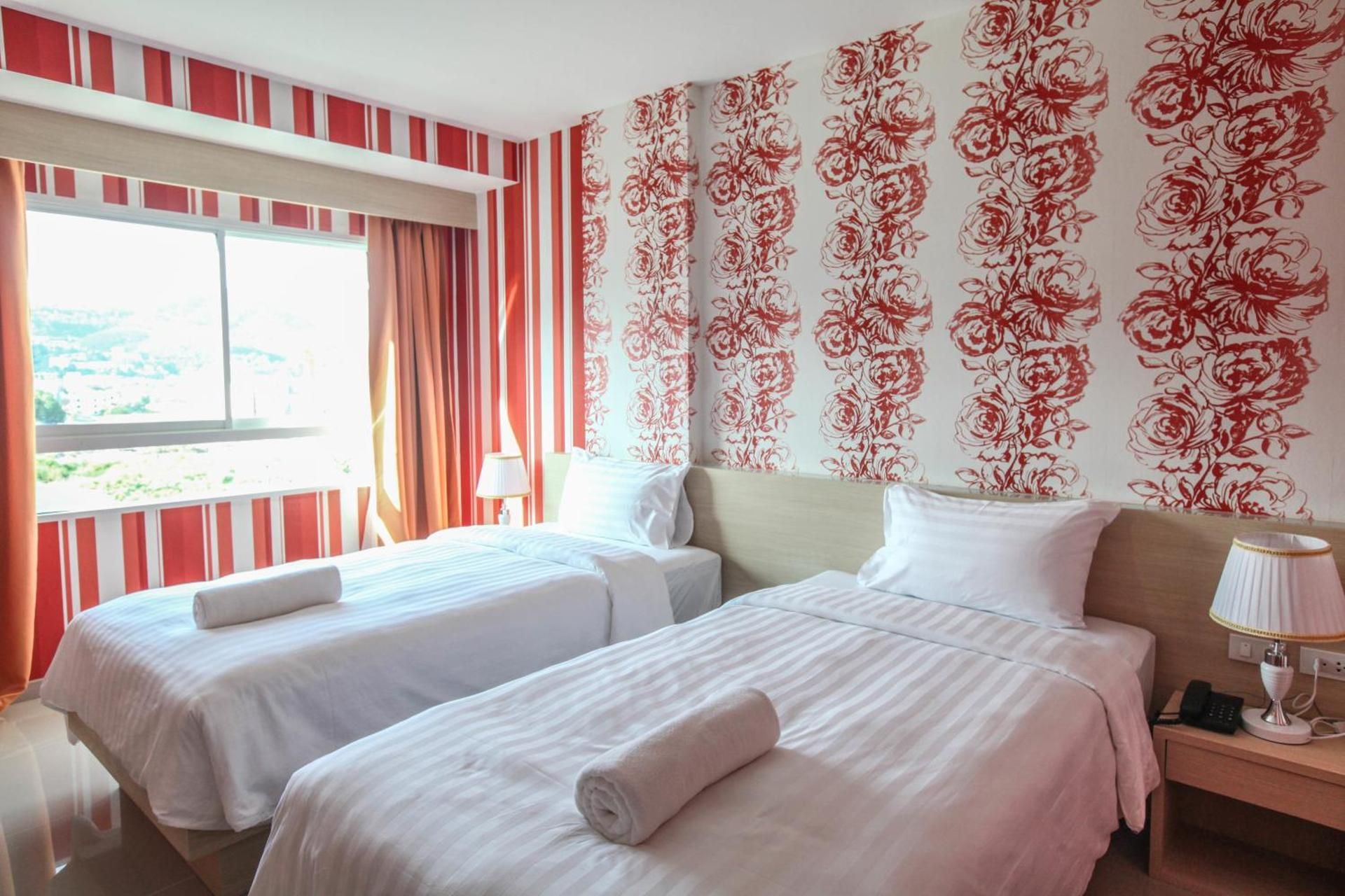 Ocean and Ole Patong Deluxe Twin Bed