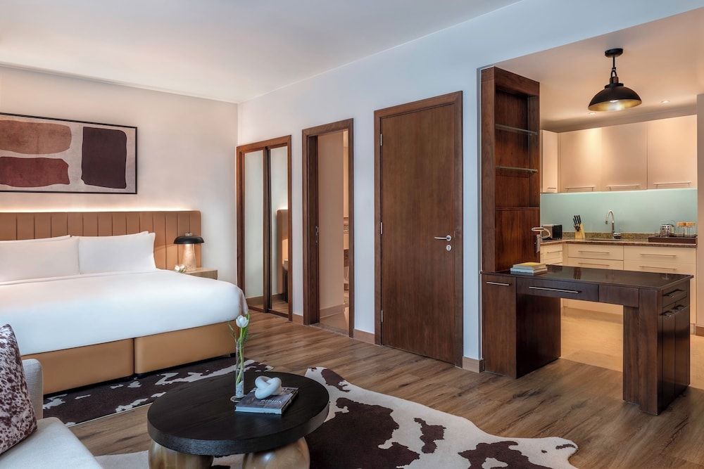 Staybridge Suites Abu Dhabi Yas Island by IHG 1 King Studio Ste Smoking City View Theme Park Access 2