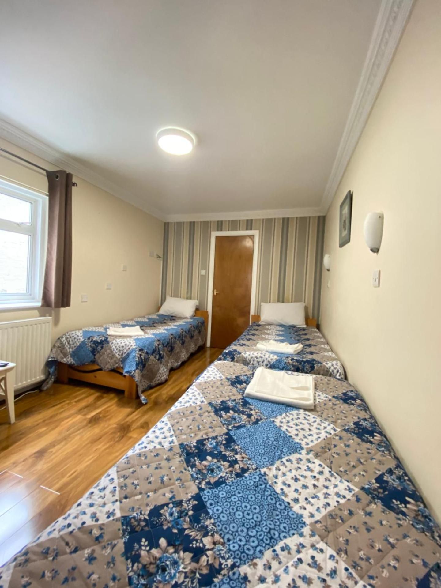 Basic Triple Room