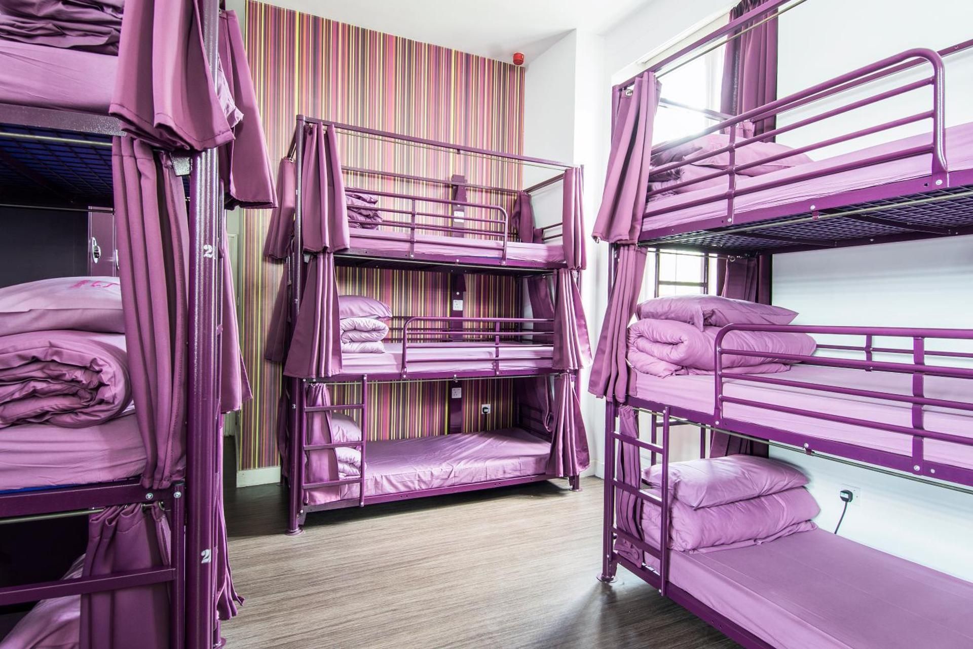 Bed in 18-Bed Mixed Dormitory with Shared Bathroom