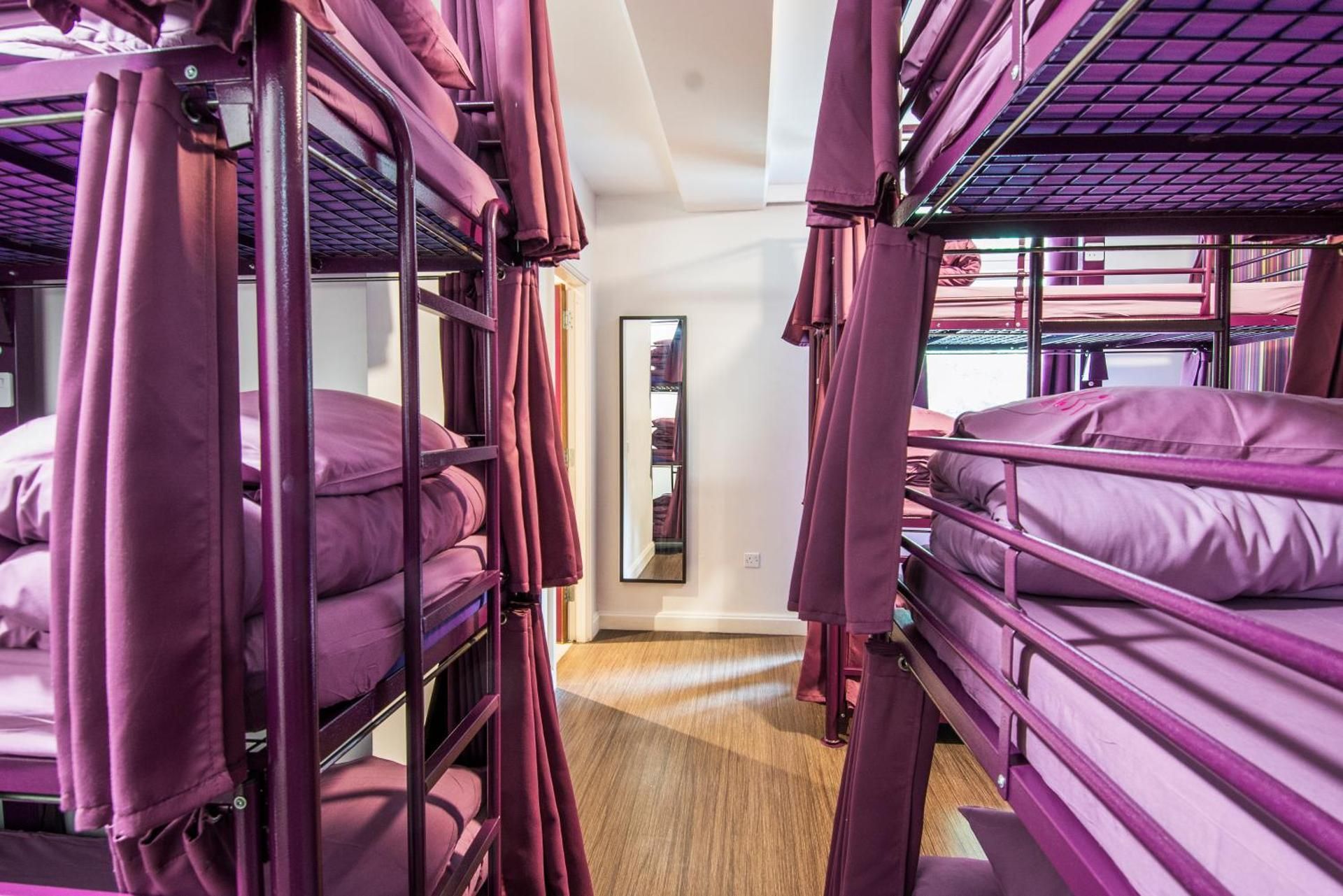 Bed in 9-Bed Mixed Dormitory Room Ensuite