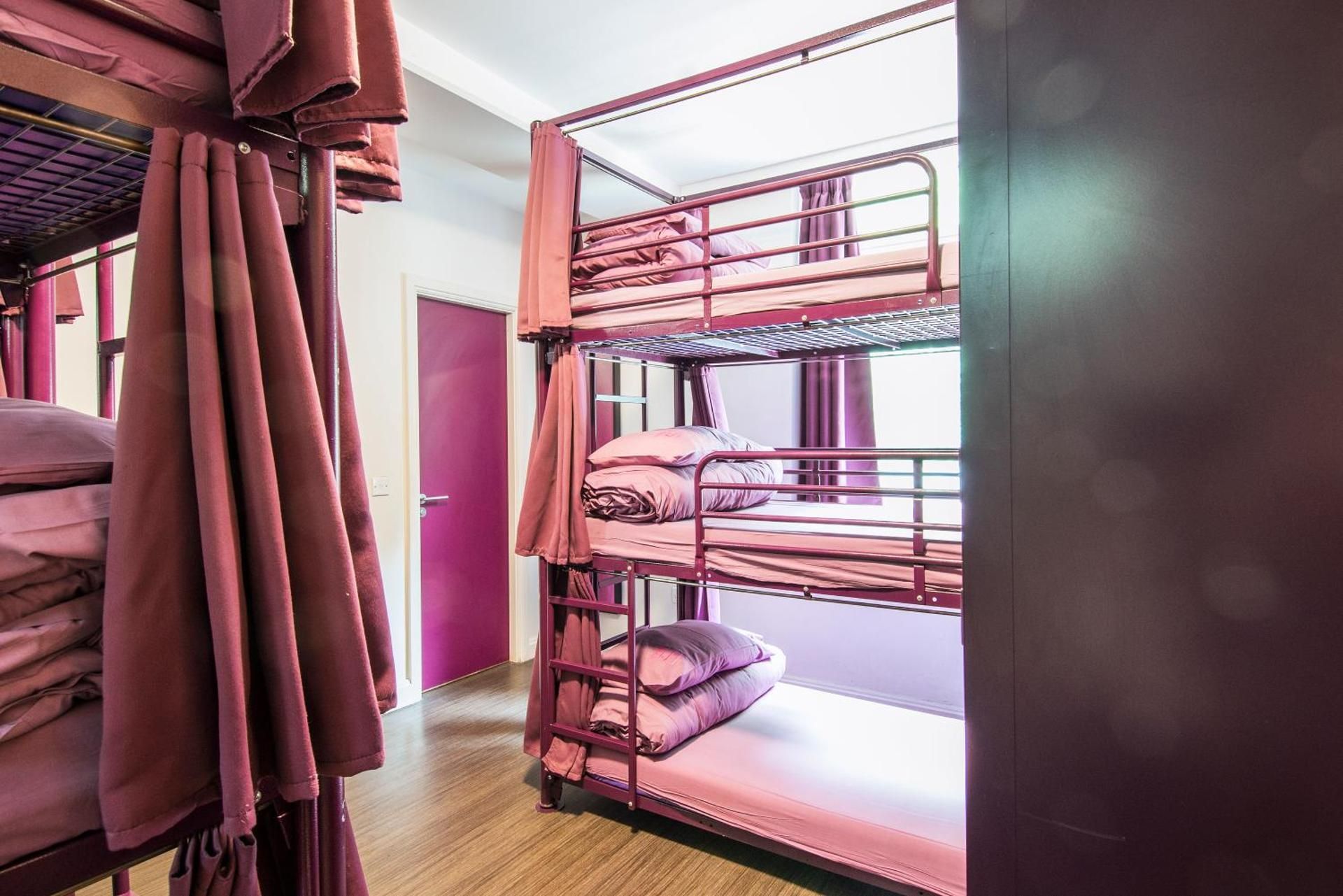 Bed in 9-Bed Mixed Dormitory Room Ensuite