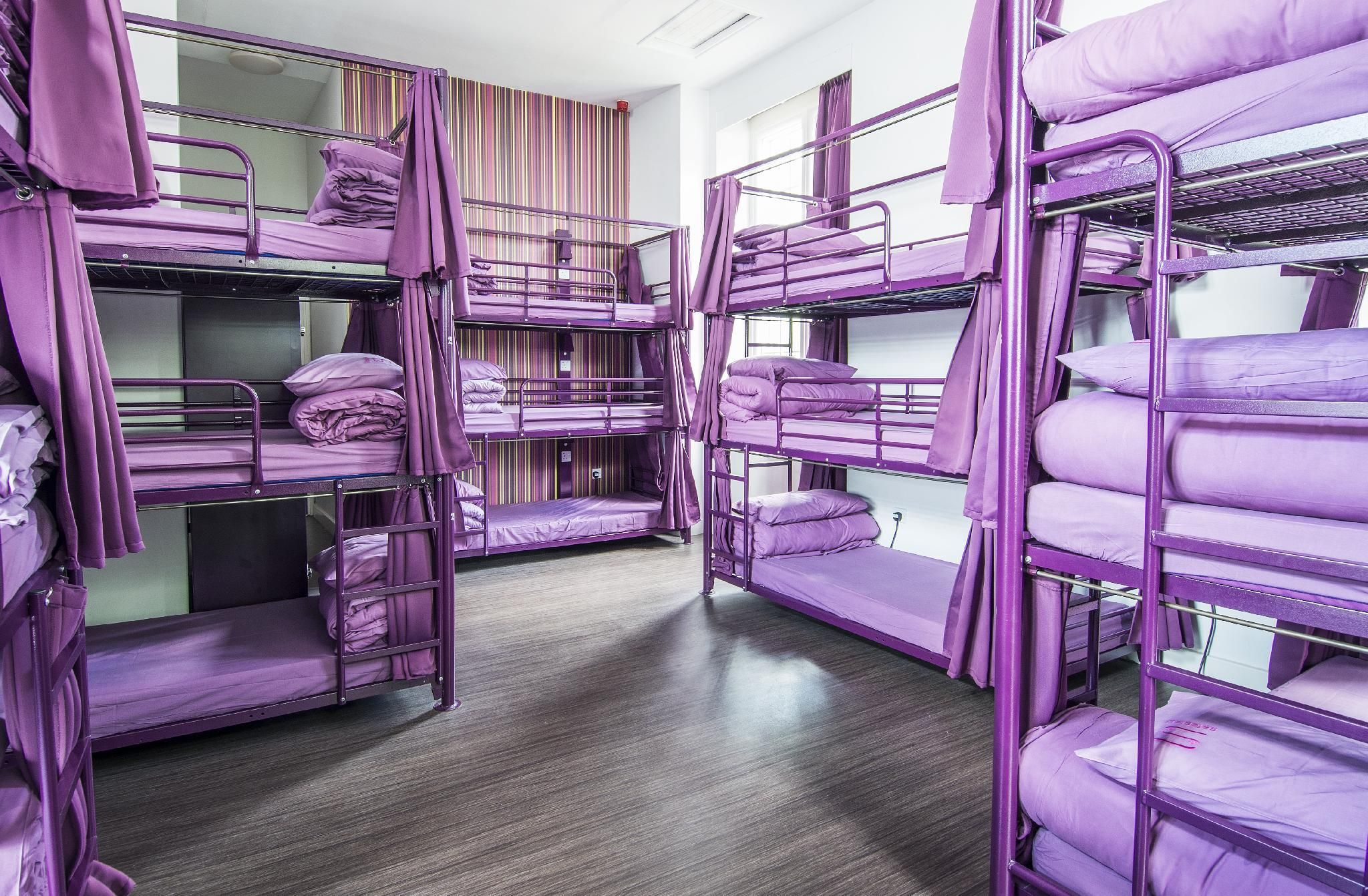 Bed in 12-Bed Mixed Dorm Shared Bathroom