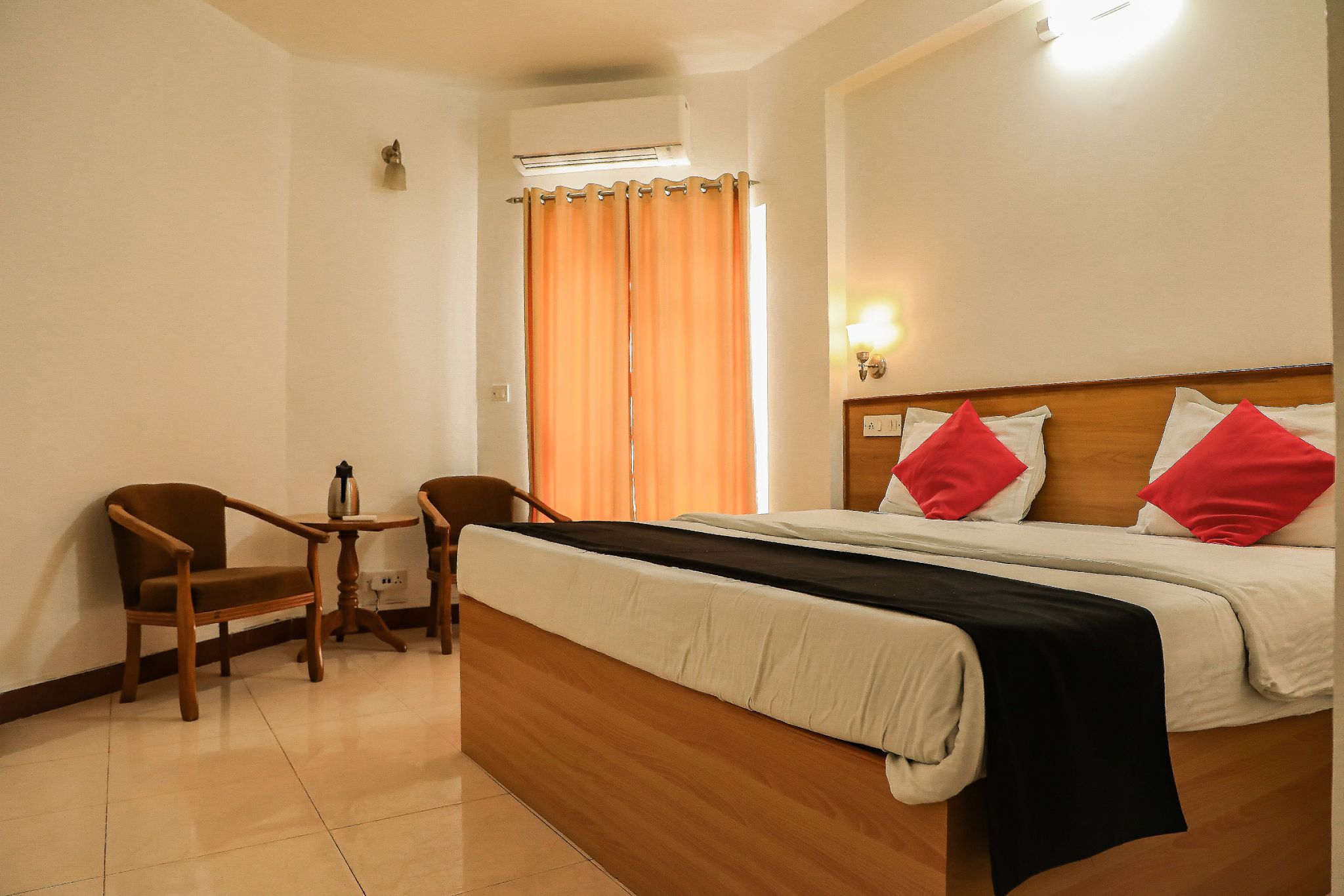 Hotel Shikha Jaipur City Centre Deluxe Room 4