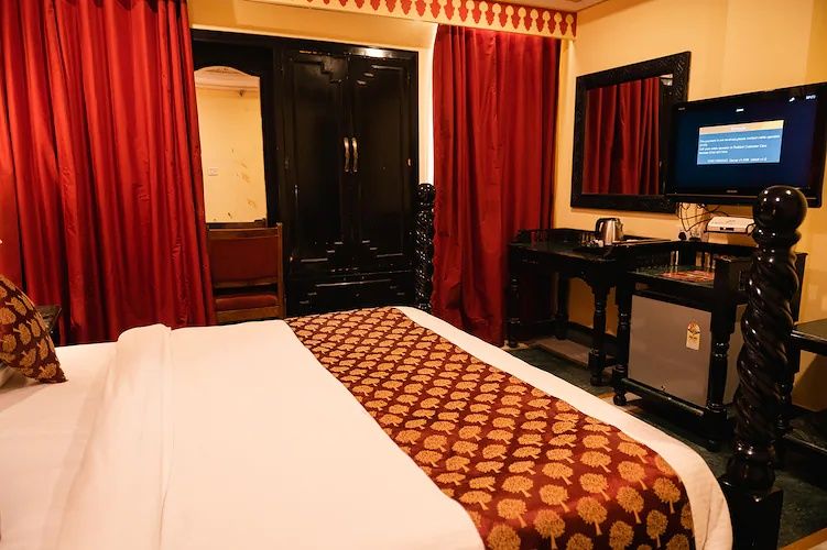 Fort Chandragupt Deluxe Room 6