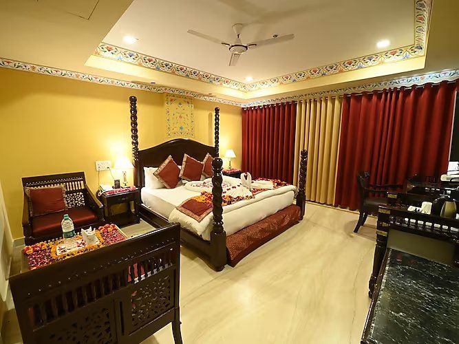Fort Chandragupt Deluxe Room 4