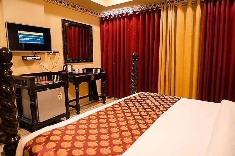 Fort Chandragupt Deluxe Room 12