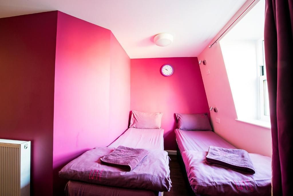 Twin Room with En-Suite