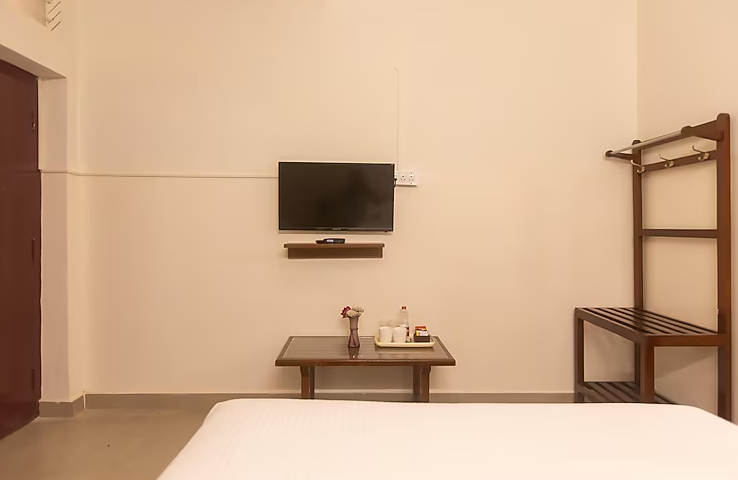 Sri Rama Krishna Hotel Deluxe Double Room Non AC 4